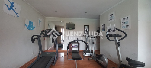 Casa En Venta De 7 Dorm. En La Reina