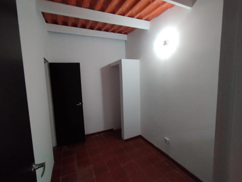 Casa En Arriendo En Pampalinda. Cod A10821