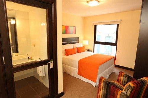 Imagen 8 de 11 de Venta, Hotel 4 Estrellas En Pleno Ciudad Vieja, Puerto De Montevideo