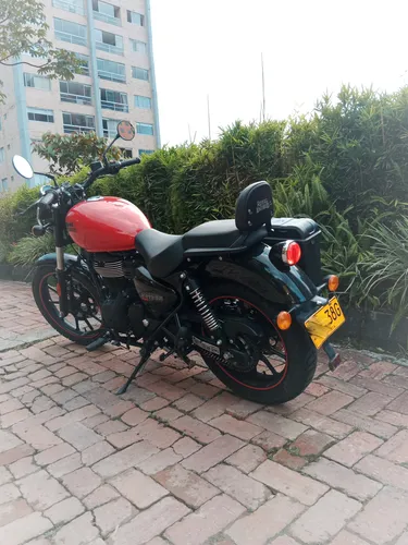 Royal Enfield Meteor 350 Modelo 2023. Único Dueño.