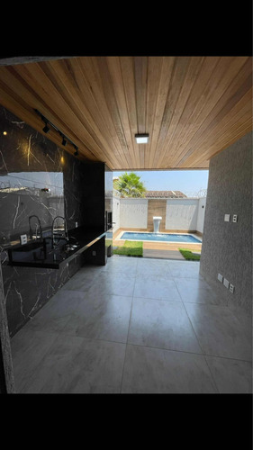 Casa De 3 Quartos Com Piscina, Residencial Porto Seguro