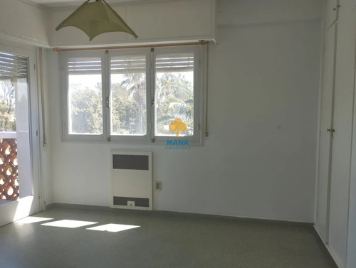 Venta Apartamento Frente Al Mar, 1 Dormitorio, Atlántida