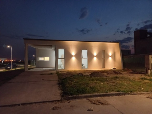 Casa En Venta En Las Quintas 2