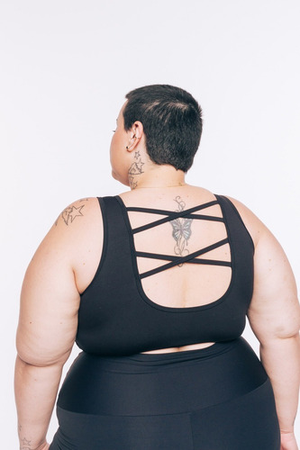 Imagem 2 de 5 de Top Trançado Plus Size Wonder Size Emana Básico Preto
