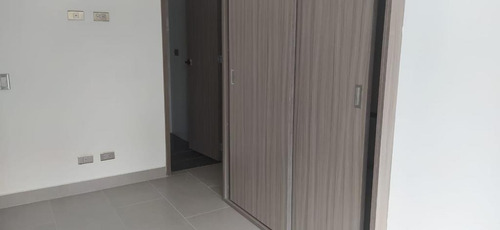 Imagen 12 de 30 de Se Vende Apartamento En Laureles , Medellín
