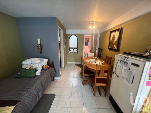Venta Edificio 3 Ambientes Los Reyes Ixtacala 1ra. Sección