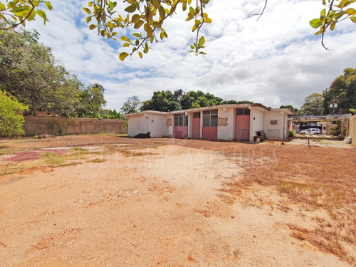Imagen 7 de 13 de Ledezma Asesores Vende Terreno Av. Guasipati, Cerca De La Av. Táchira, Ciudad Bolívar - Venezuela