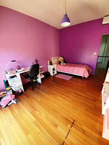 Moderna Propiedad En Barrio Privado Santa Ana