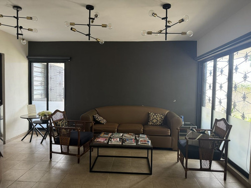 Casa En Renta En San Damian, Ideal Para Oficinas O Notarias