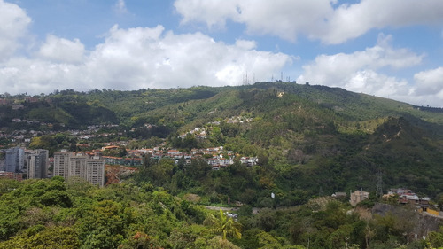 Los Naranjos Del Cafetal Imponente Vista Urbanización Privada Con Cámaras Vigilancia Sótano Incorporado A Terraza Con Parrilera 6habitaciones 7baños 4puestos Tanque 10.000lts