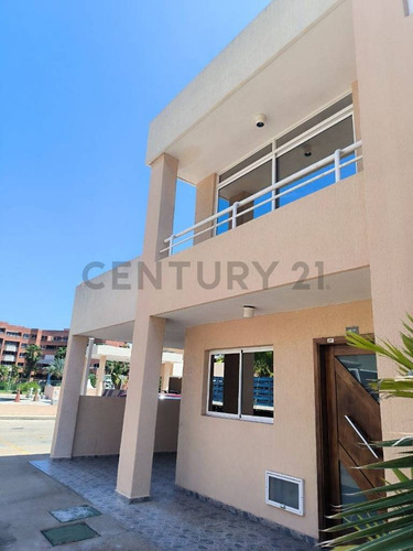 En Alquiler Tonwhouse En El Conjunto Residencial Esturion Lecheria