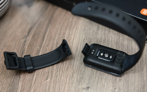 Imagen 8 de 9 de Pulsera Inteligente Xiaomi Mi Band 7 Pro + Funda Protectora