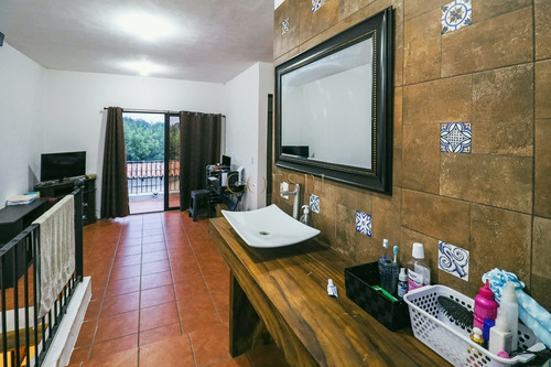 Imagen 11 de 18 de Casa En Venta De 2 Niveles En Ciudad Vieja Sobre La Rn-14