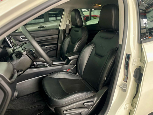 Jeep Compass LONG. T270 1.3 TB 4x2 Flex Aut.