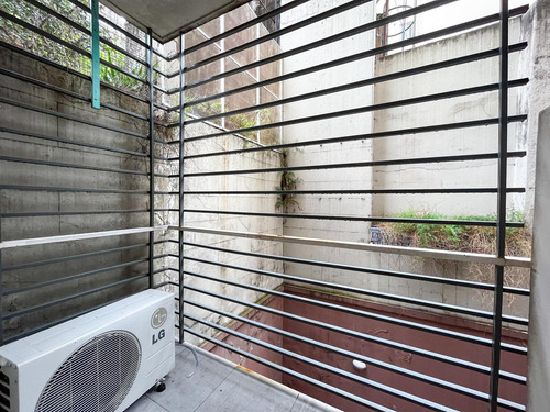 Monoambiente Al Frente En Belgrano - Aguilar 2500