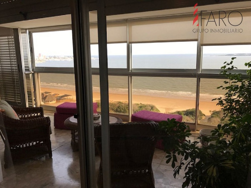 Imagen 7 de 26 de Apartamento En La Mansa 3 Dormitorios Y Servicio Con Terraza Cerrada Y Garage - Punta Del Este Mansa