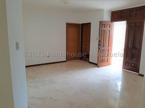 Casa En Venta 23-2388 En Los Naranjos Del Cafetal