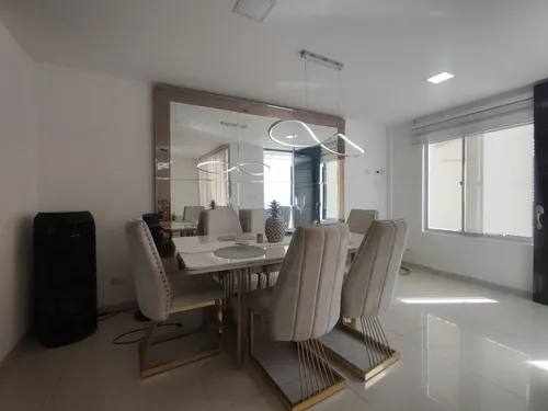 Casa En Venta En Lomitas. Cod V30740