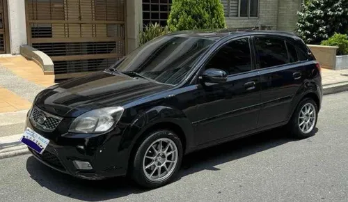 Kia Rio Xcite 2011 Con Escotilla Y Full Equipo
