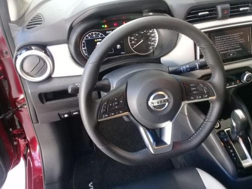 Imagen 11 de 15 de Nissan Versa 1.6 Exclusive At