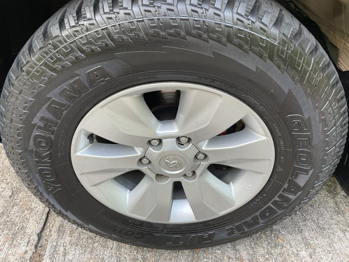 Toyota Hilux 2.4l Diesel 4x4 Mecánica Trd