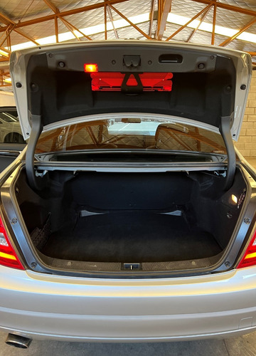Imagen 15 de 16 de Mercedes Benz C200 Blueefficiency 2013