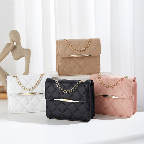 Simple Diamond Small Square Bag With Distinctive Chain