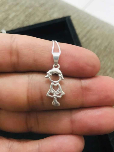 Colar Com Pingente Menino Ou Menina Em Prata 925