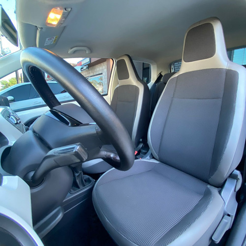Volkswagen Up! 1.0 High Up! 75cv 3 p