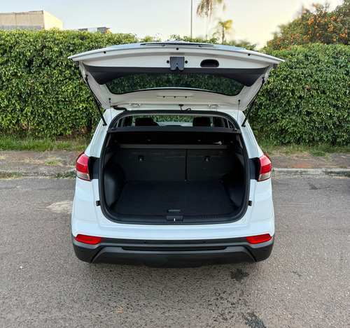 Hyundai Creta Attitude 1.6 (Aut) (Flex) (PCD)