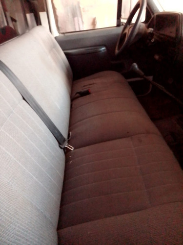 Imagen 7 de 8 de Ford 4000 Con Camilla Para Auxilio 6tn