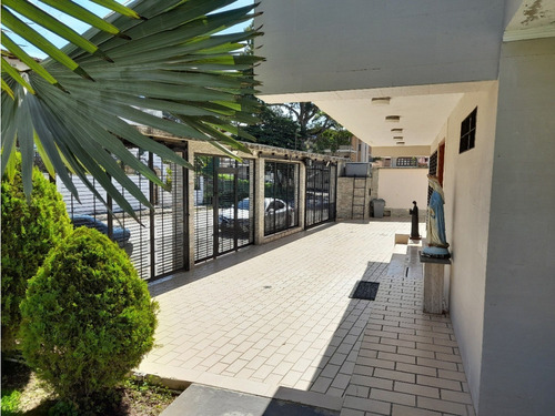 En Venta Casa Moderna 780m2 Los Nuevos Teques