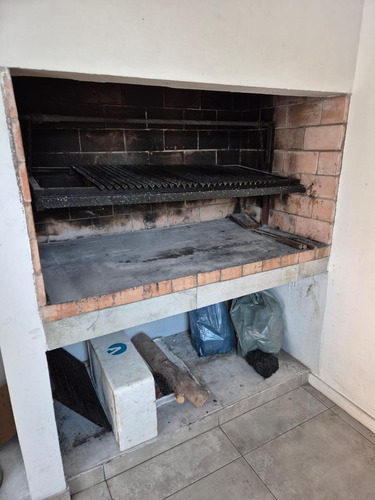 Departamento 2 Ambientes Con Cochera En Banfield Este
