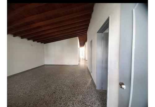Venta De Casa En P.h En Los Colores - Medellin