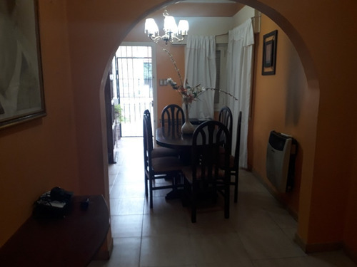 Imagen 3 de 8 de Departamento Tipo Casa En Venta En Lanus Oeste