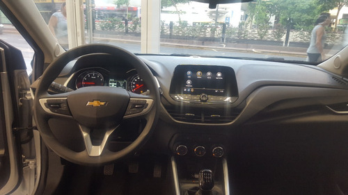 Imagen 13 de 25 de Chevrolet Onix Lt Tech 1.2 90 Cv Fs