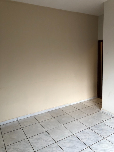 Casa À Venda Com 3 Quartos (1 Suíte) Ampla, Arejada E Pronta Para Morar No Centro De Boituva!