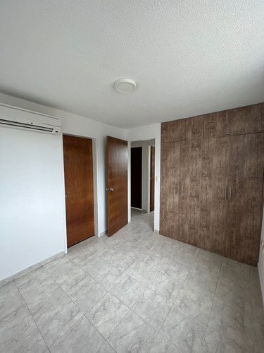 Imagen 3 de 12 de Apartamento En Alquiler En Vista Real