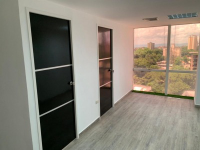 Imagen 2 de 6 de Oficina En Venta Avenida Bolivar