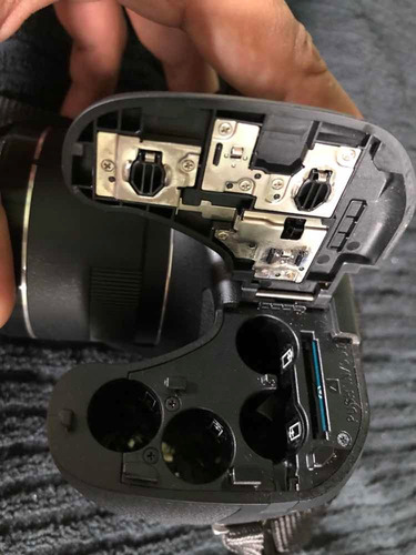 Câmera Digital Sony Com Defeito Para Utilizar Peças.