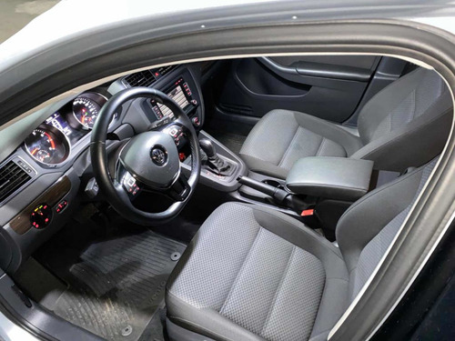 Imagen 8 de 15 de Volkswagen Vento 2.5 Advance Plus 170cv Tiptronic 2015