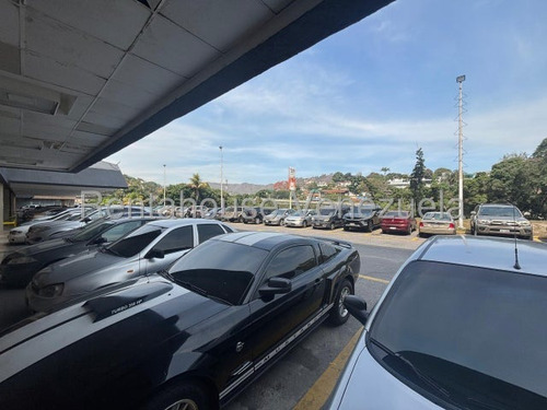 Local Comercial En Alquiler En Prados Del Este 25-17632