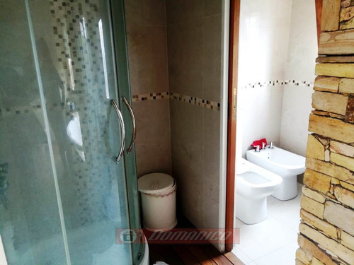 Imagen 8 de 15 de Casa En Venta En Villa Udaondo