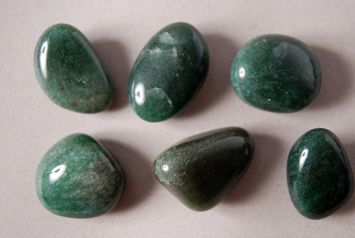 Imagen 1 de 1 de Piedra Cuarzo Verde Rolado Nro. 3