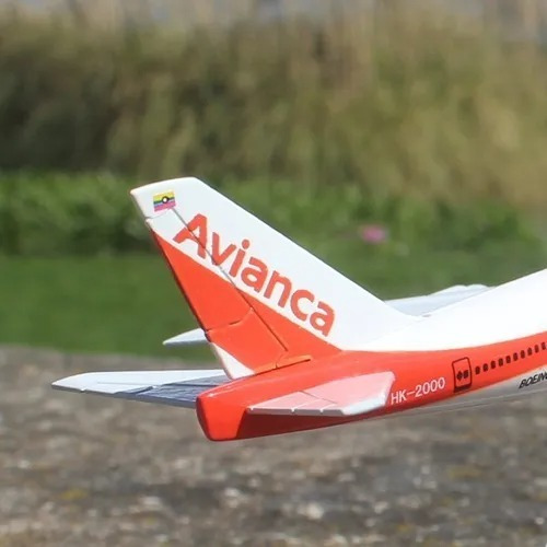 Imagen 6 de 7 de Boeing 747-200, Colores De Avianca, Escala 1:500