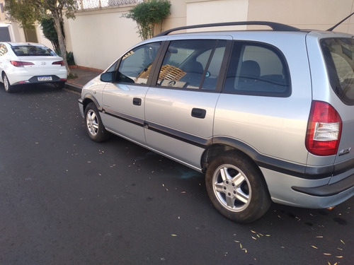 Imagem 10 de 13 de Chevrolet Zafira 2009 2.0 Expression Flex Power Aut. 5p