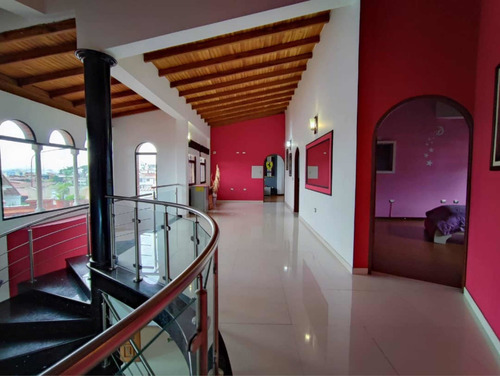Imagen 26 de 30 de En Venta Exclusiva Propiedad En Urb Privado El Feudo