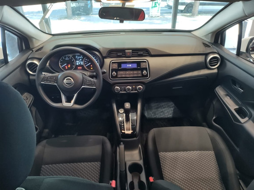 Imagen 9 de 18 de Nissan Versa Sense Cvt _p. Insuperable_