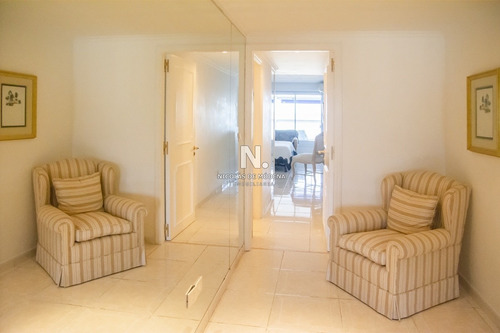 Hermoso Departamento En Venta Con Vista Al Mar, Primera Fila- Ref: 3712