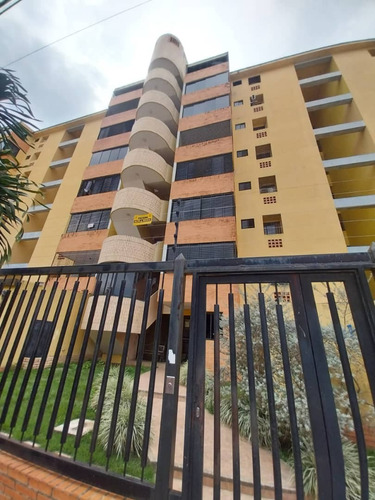 Nestor Y Vanessa Venden Apartamento En Naguanagua Rotafe Res Mirabella Ela-064